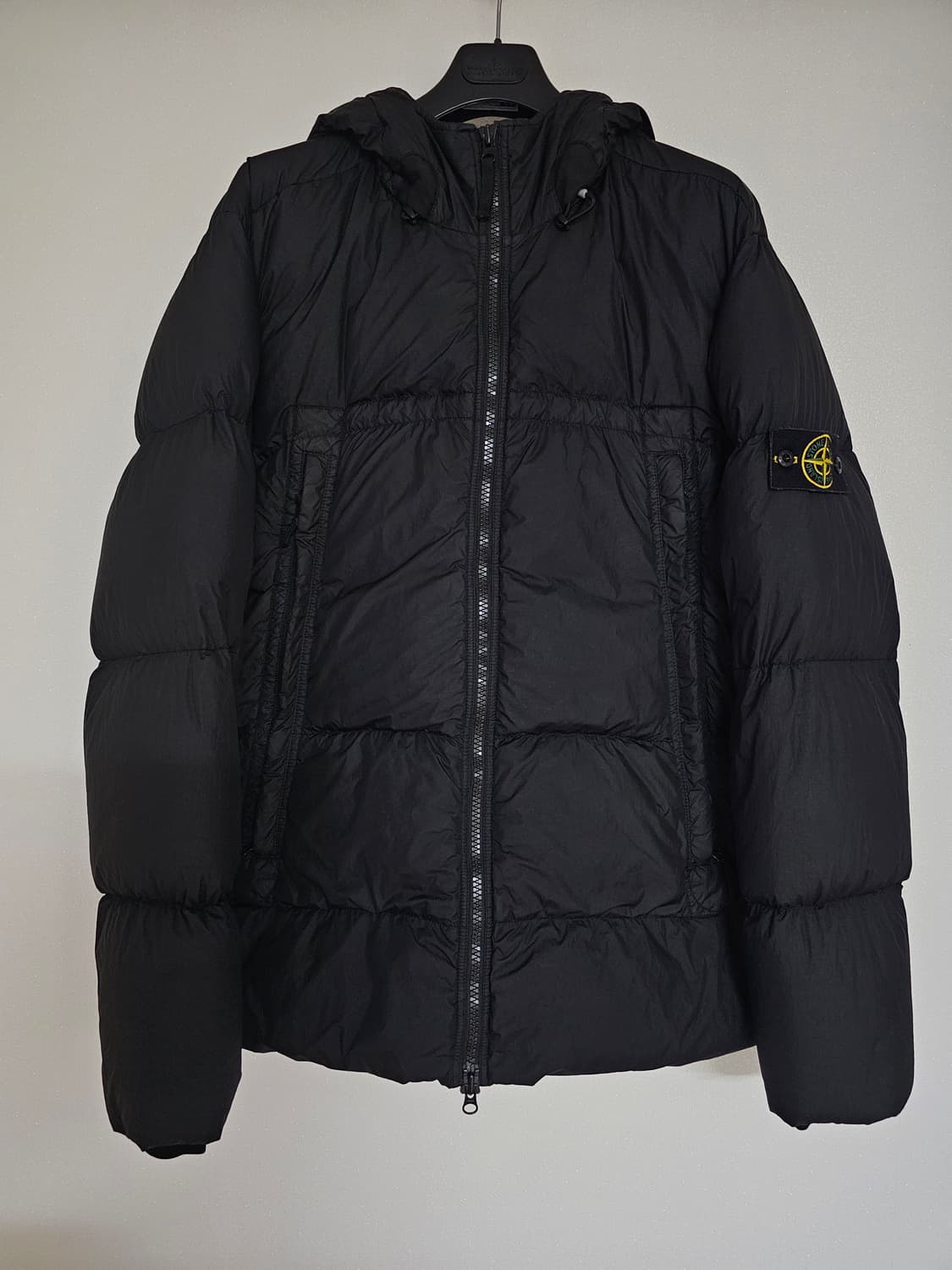 스톤아일랜드 크링클랩스 후드 패딩 상품이미지1