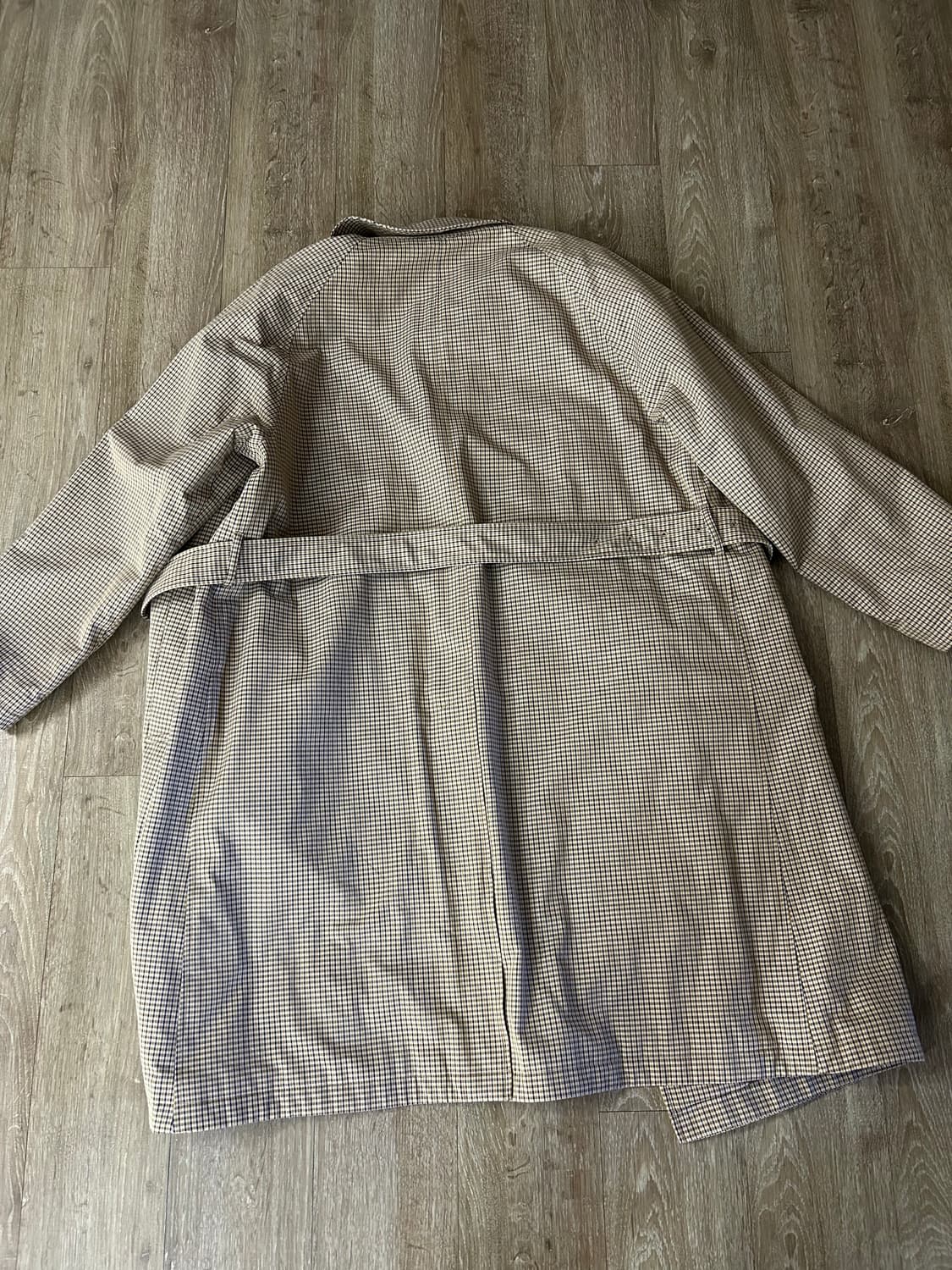 유니클로 JW앤더슨 패디드트렌치코트 상품이미지3