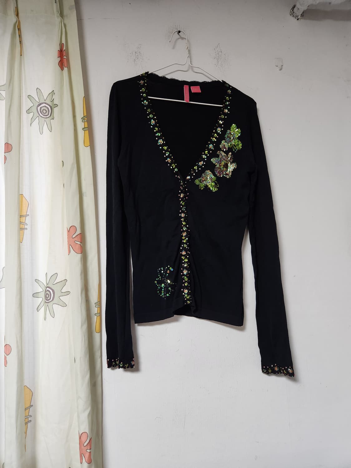 샤롯데 블랙 스팽글 장식 가디건 S 상품이미지1