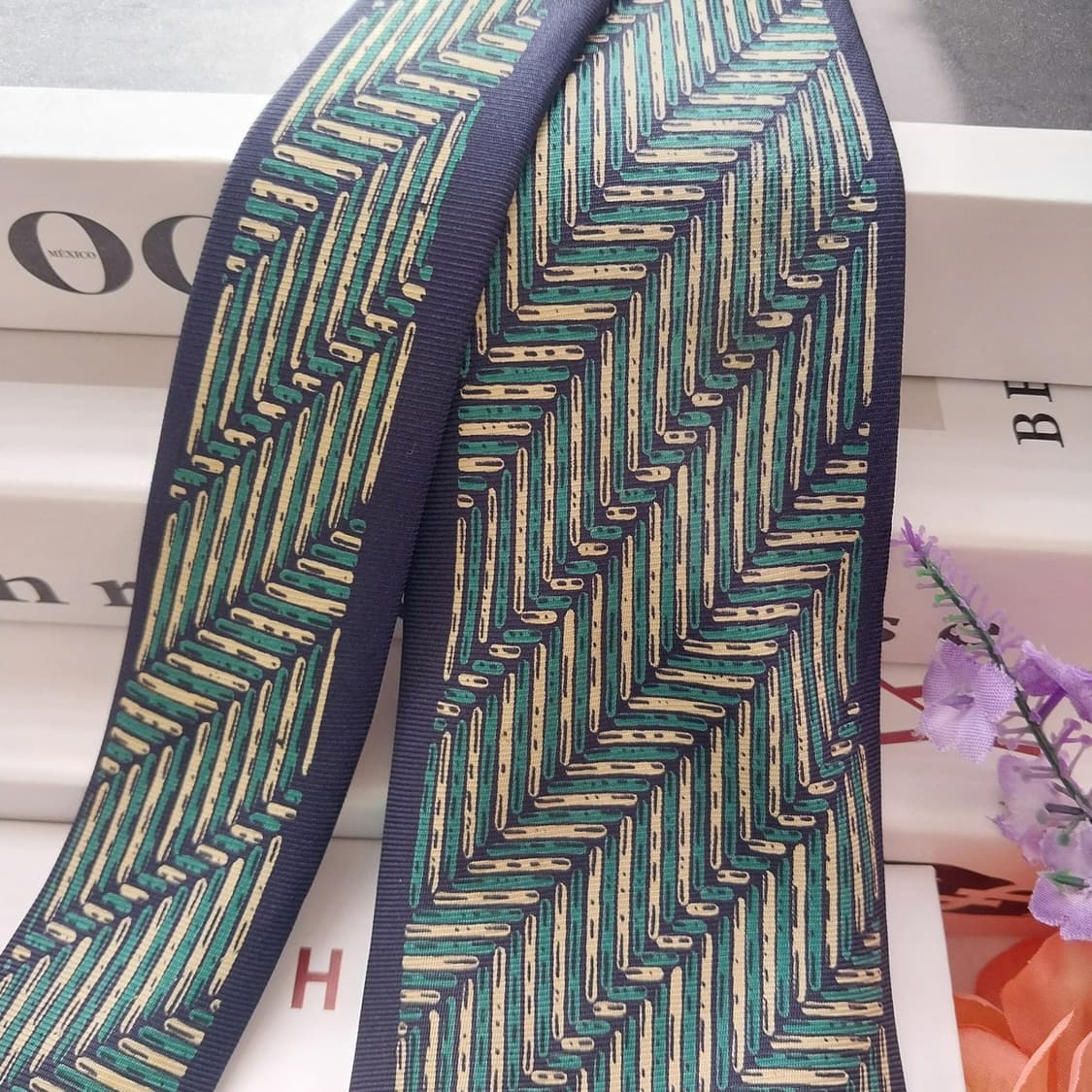 밀라숀 실크 네이비&그린 헤링본 패턴 넥타이 8.5cm A등급 K1279 상품이미지3