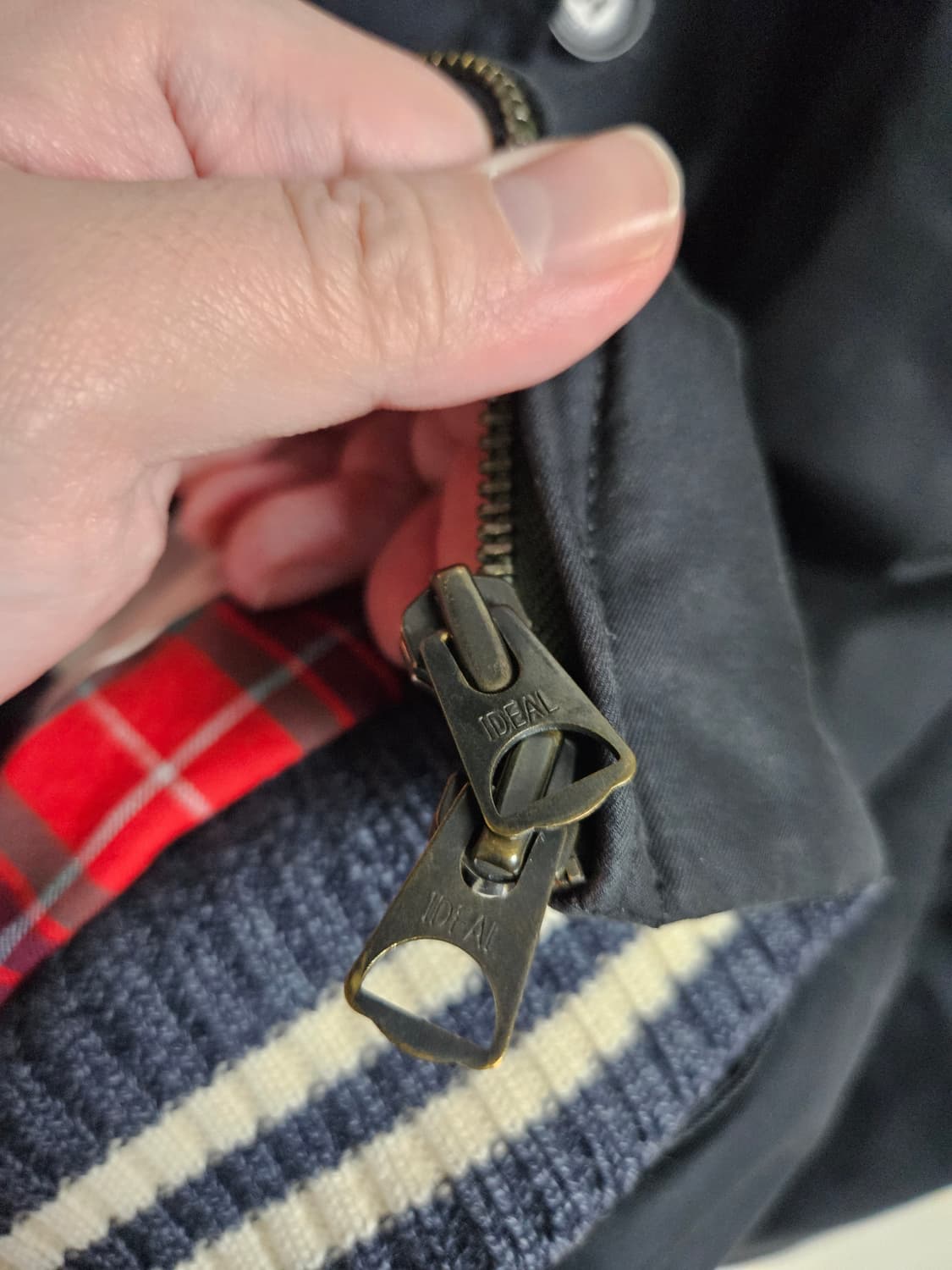 바라쿠타 g9 프리마로프트 블랙 자켓 상품이미지7