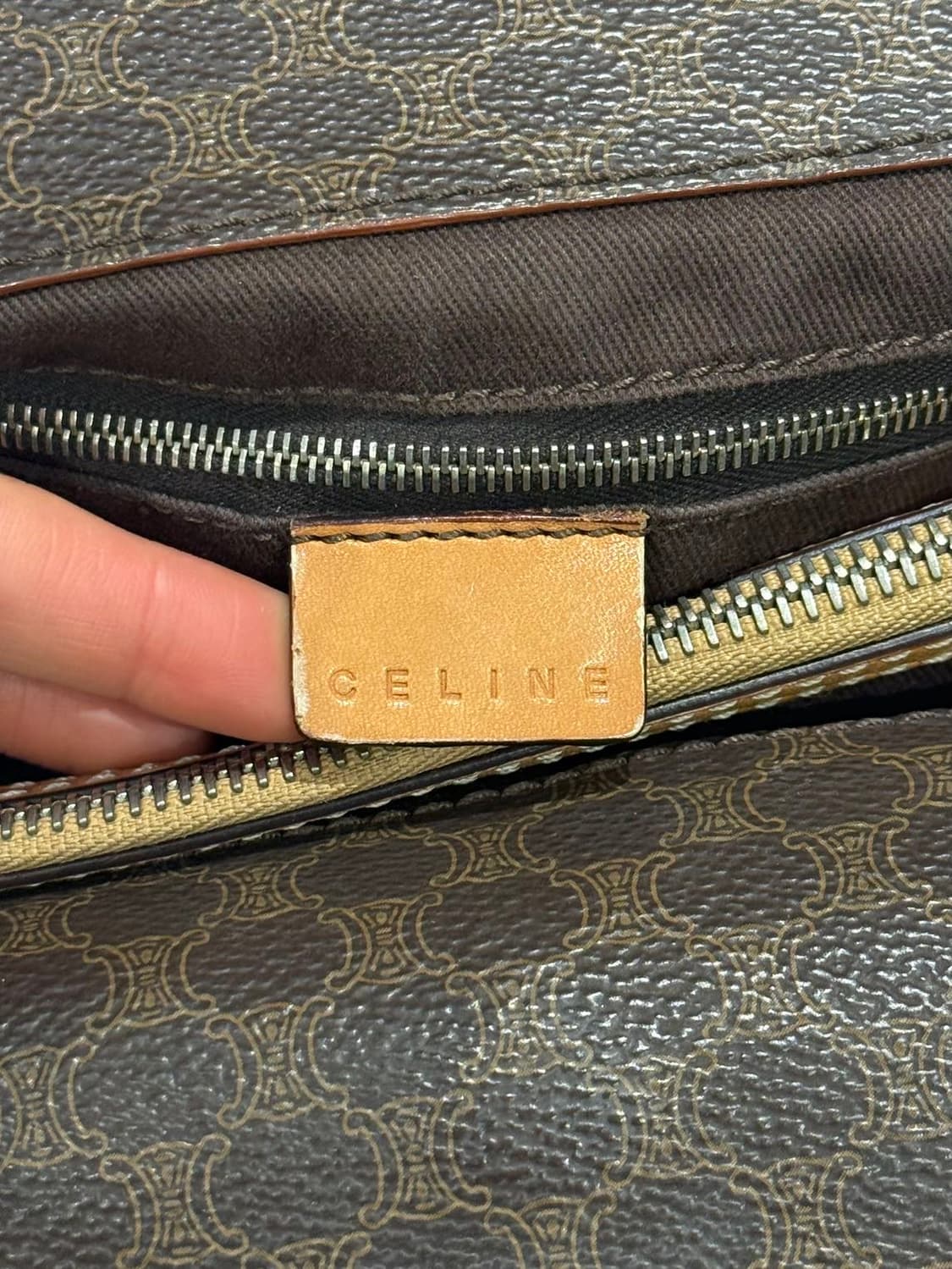 셀린느 브라운 마카담 블라종 토트백 상품이미지7