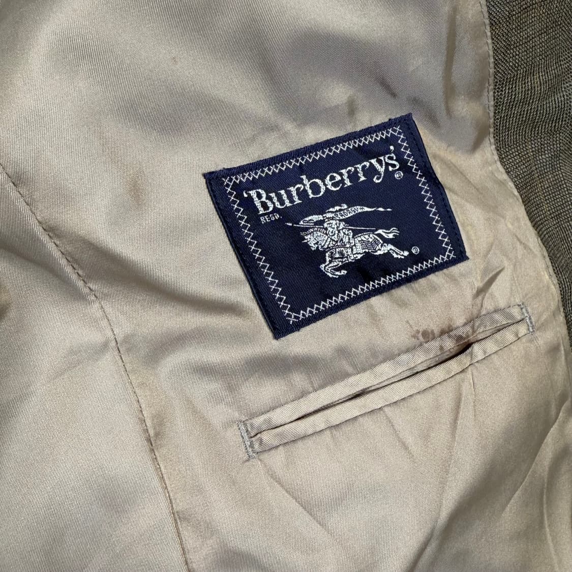 버버리 체크 패턴 정장 자켓 상품이미지3