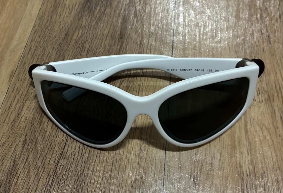 😎[새상품 풀박] 티파니앤코 선글라스 (OTF4217 화이트) 상품이미지9