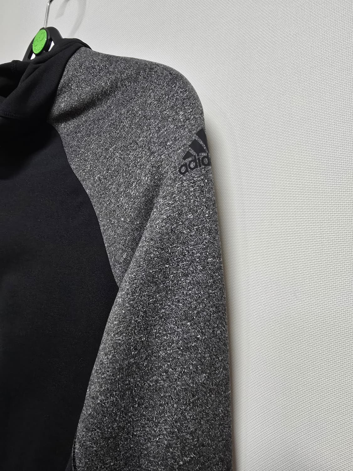 아디다스 여성 기모 짚업 블랙/회색 상품이미지3