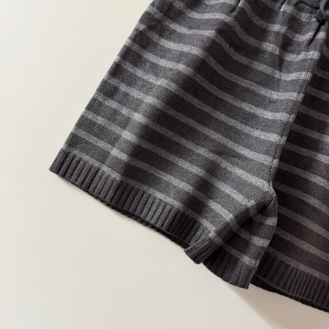 새상품 여자 스트라이프 니트 반바지 상품이미지2
