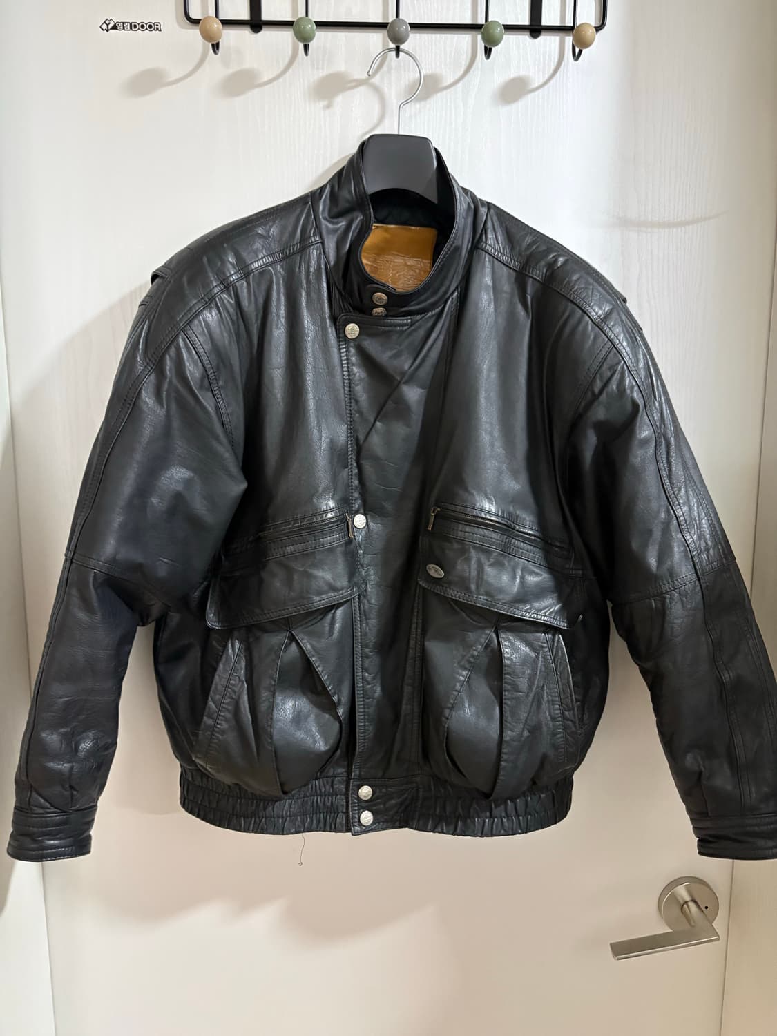 80s-90s vintage leather bomber jacket 상품이미지3