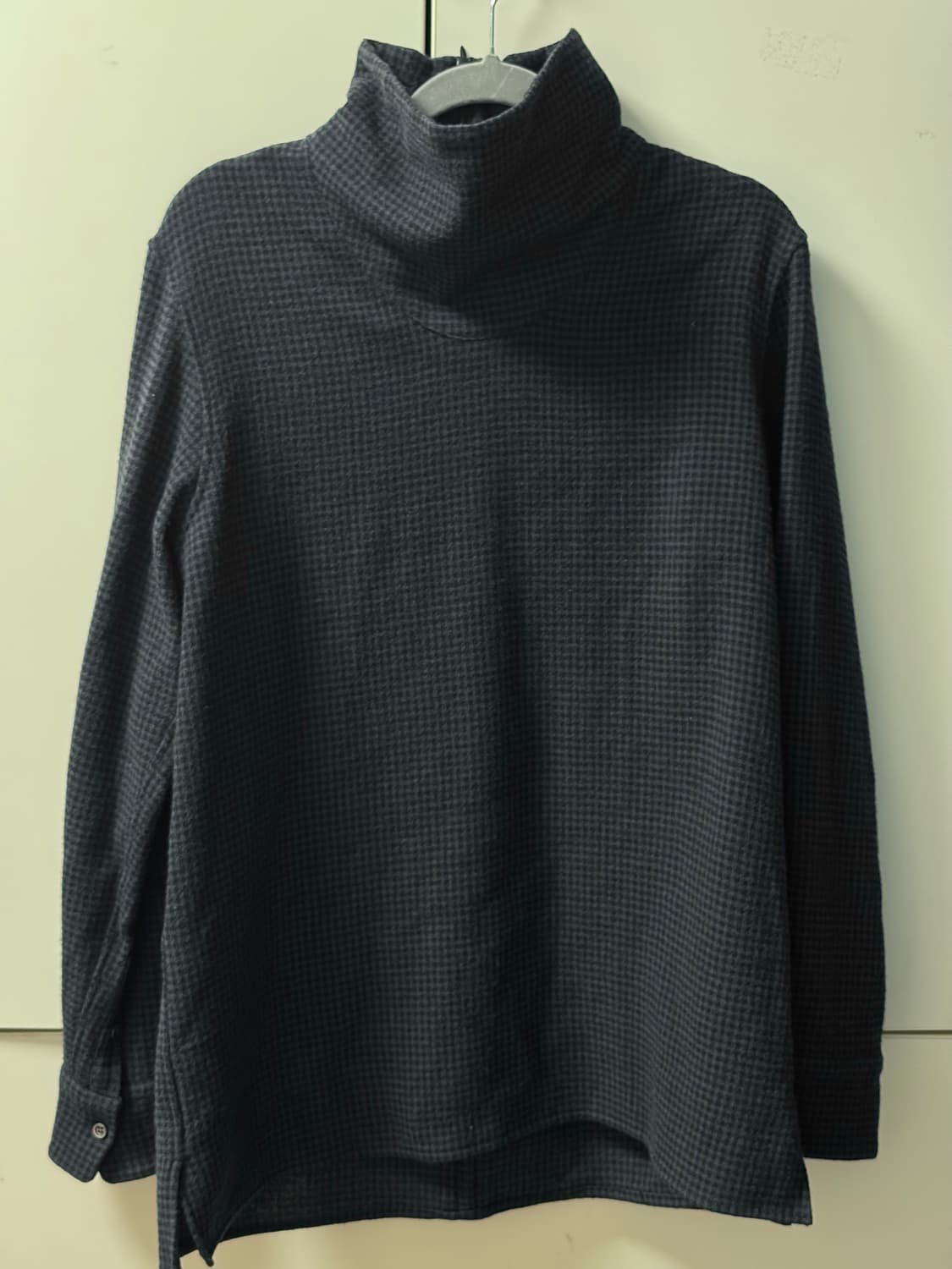 라드뮤지션 울 긴팔티셔츠 상품이미지1