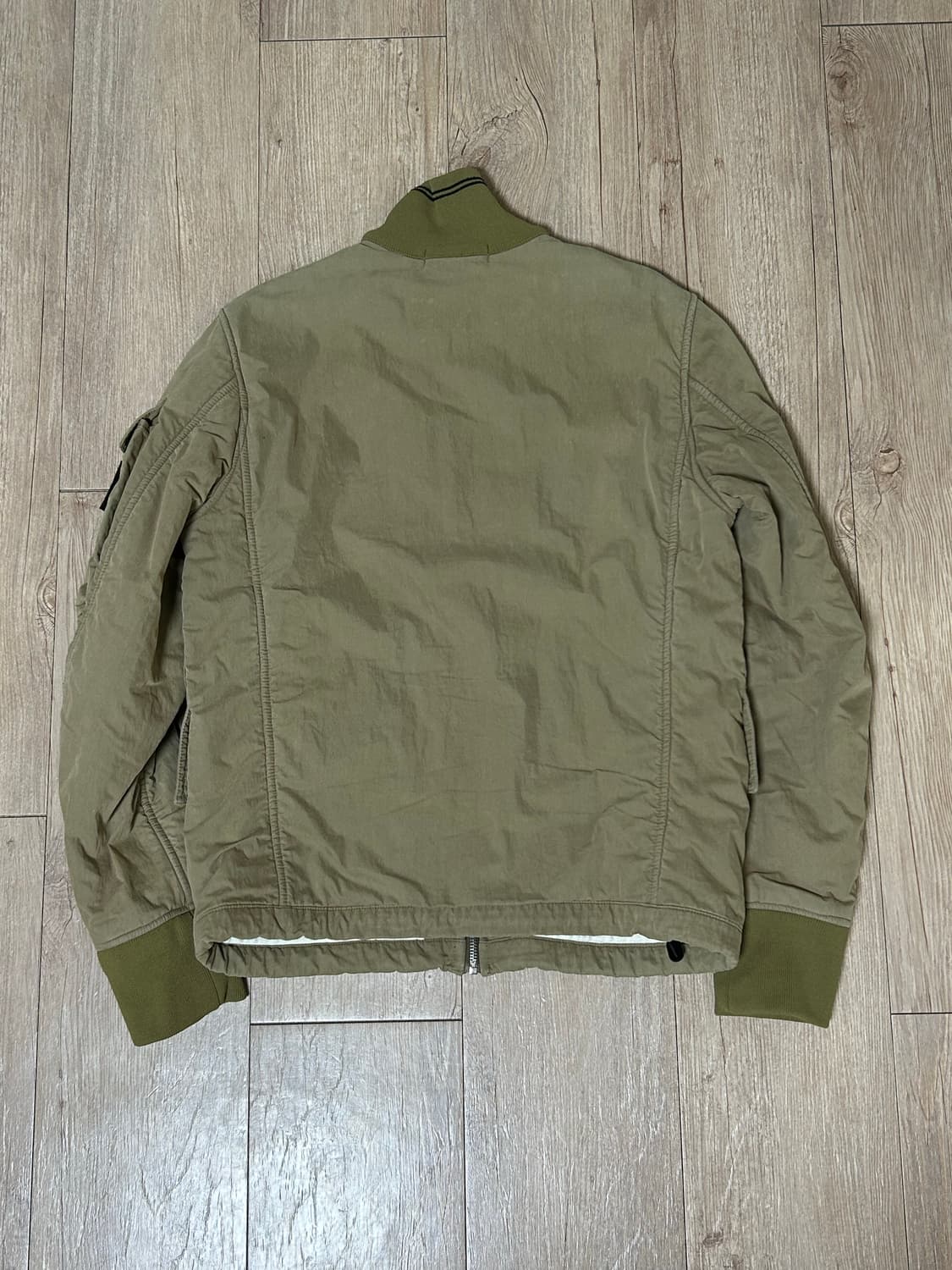 스톤아일랜드 카키 봄버 자켓 상품이미지4