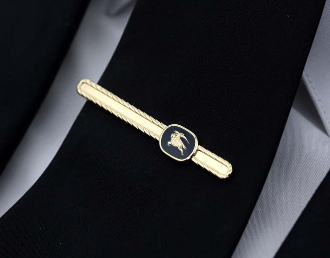 버버리 6cm A+등급 남자 명품 넥타이핀 커프스 세트 상품이미지9