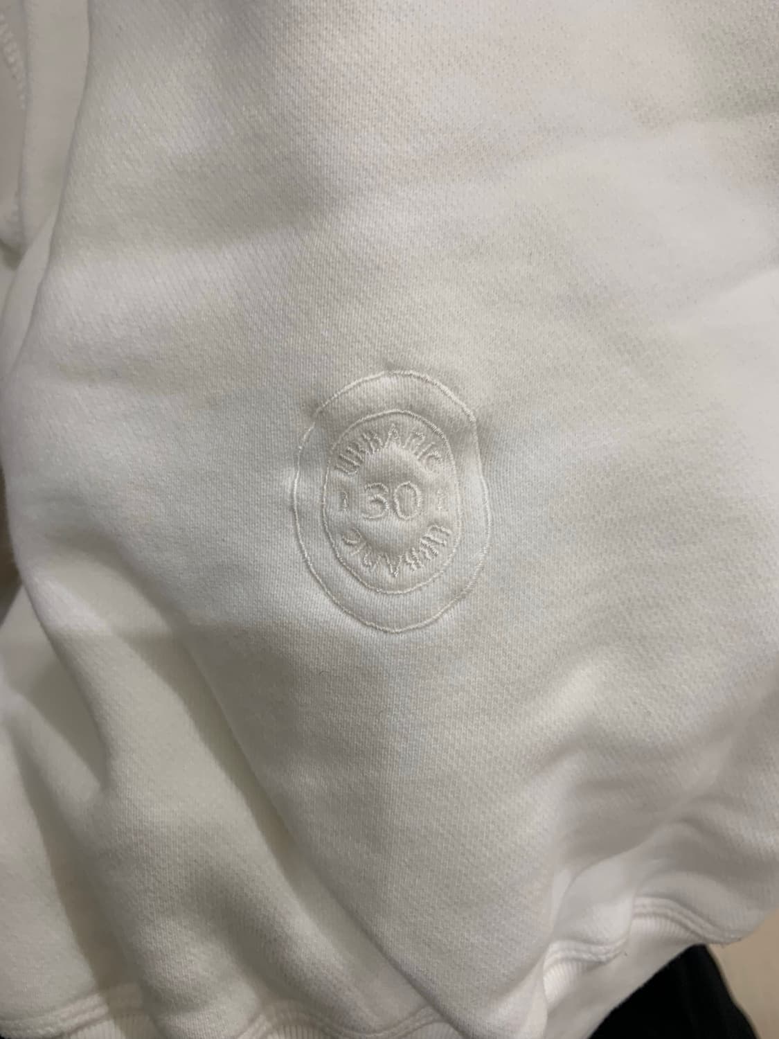 얼바닉3 화이트 스웻 집업 상품이미지4