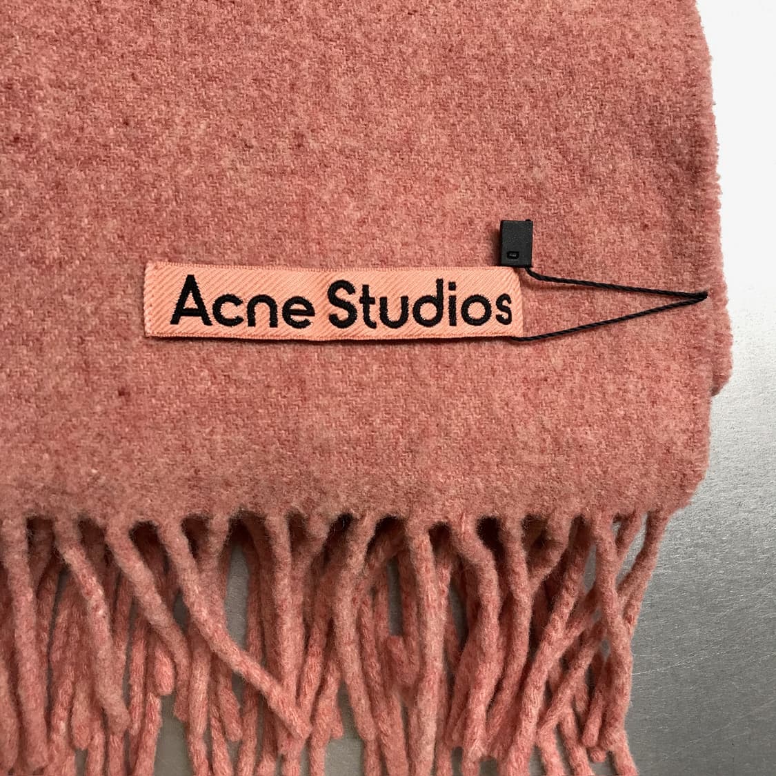 아크네 스튜디오 핑크 머플러 상품이미지4