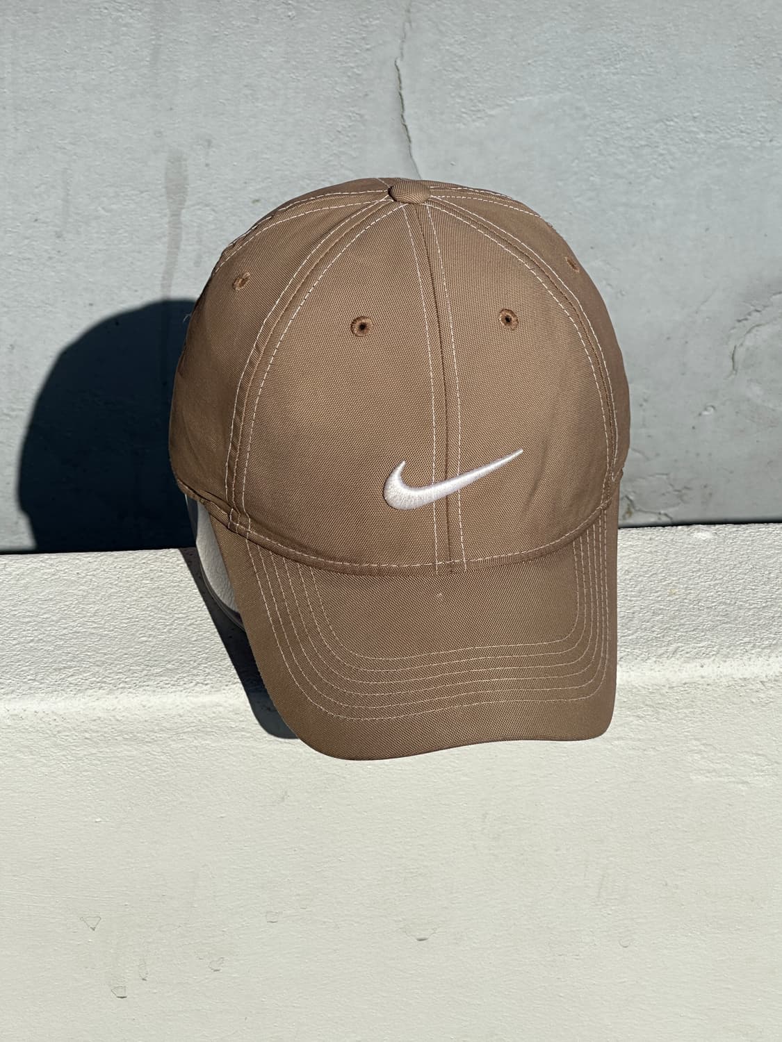 [F] 나이키 로고 베이지 볼캡 모자 스티치 상품이미지1