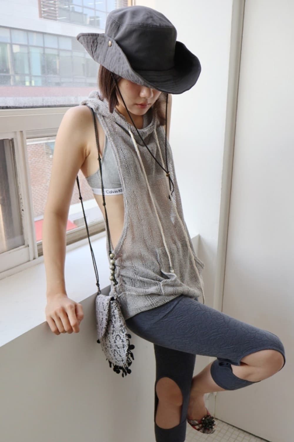 콜로신스 버킷햇 차콜 상품이미지1