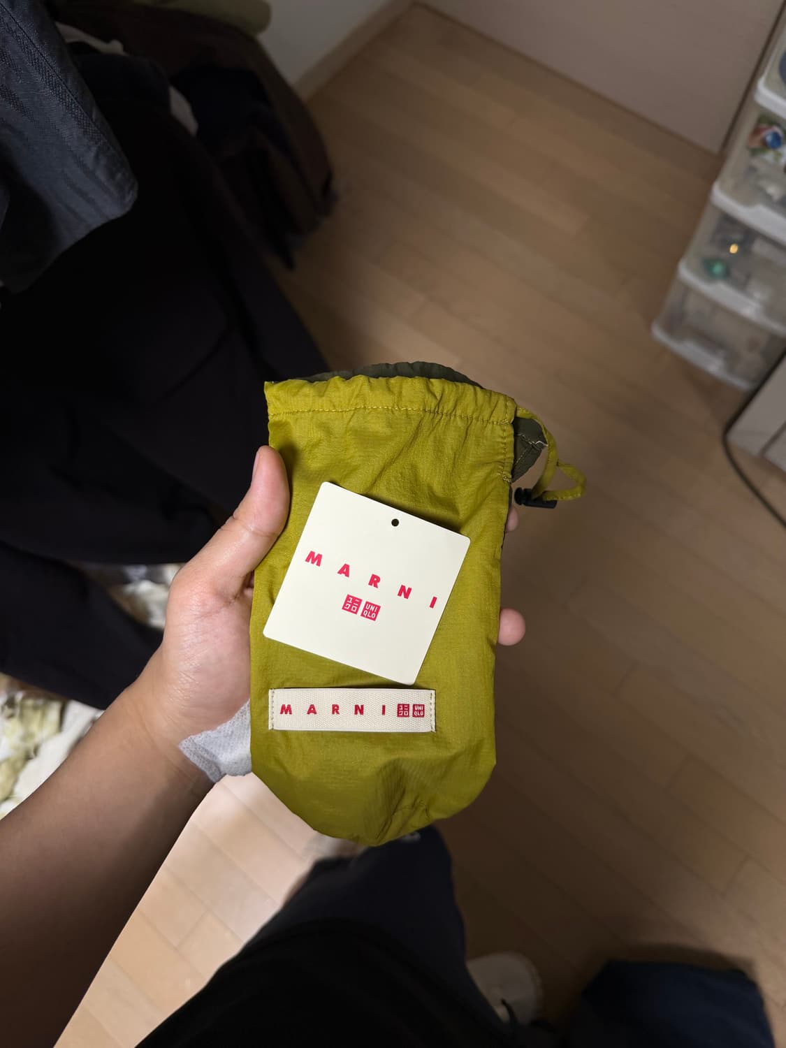 [L] 유니클로 마르니 포켓터블 바람막이 상품이미지7