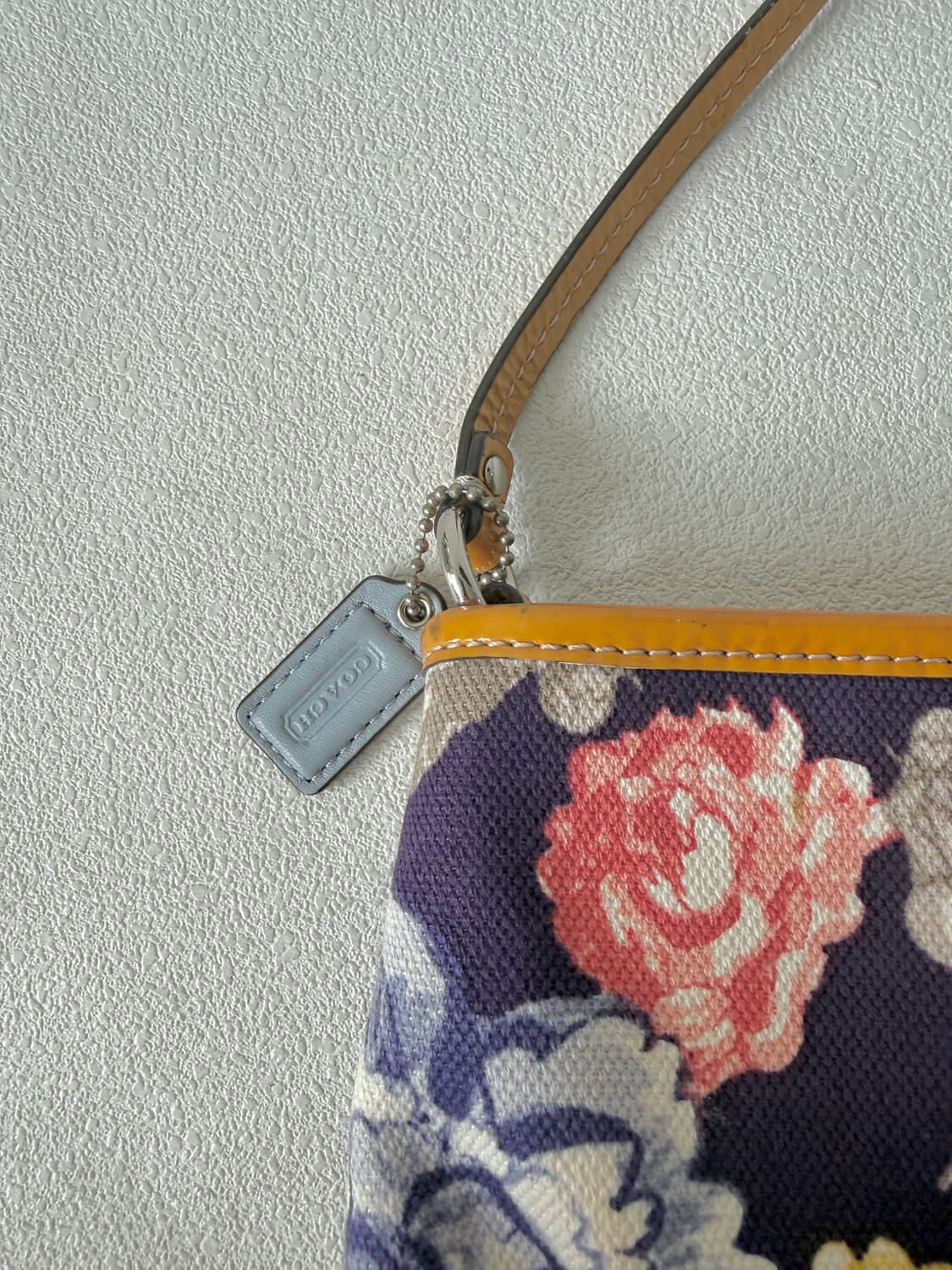 코치(COACH) 플라워 패턴 미니백 상품이미지7