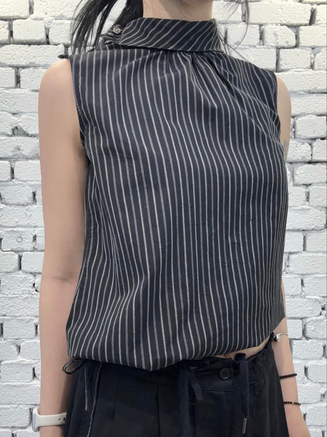 Striped High Neck Sleeveless Top  상품이미지3