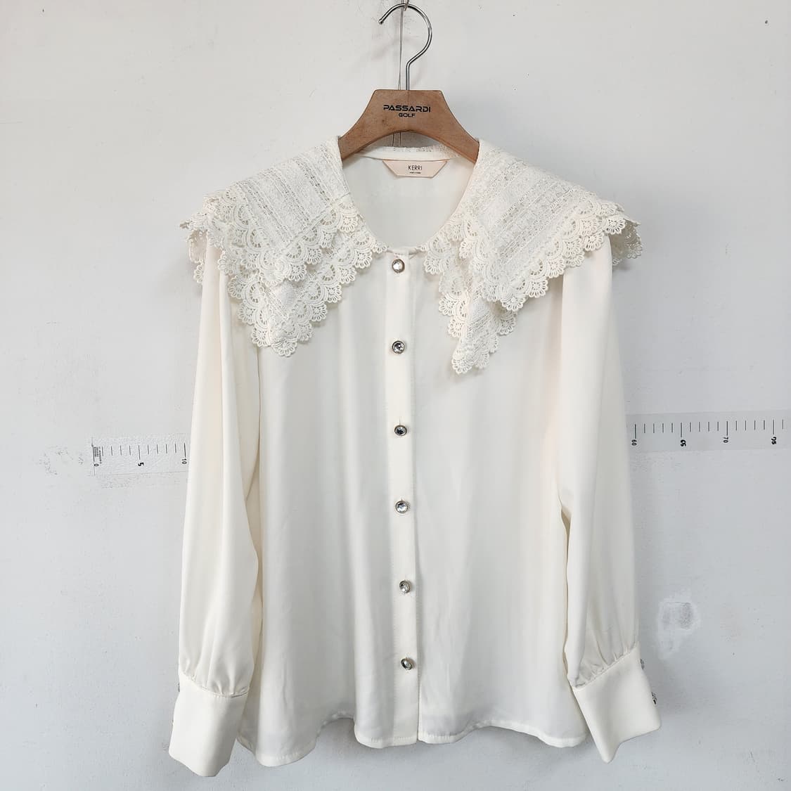 KERRI 레이스 카라 블라우스 아이보리 상품이미지1