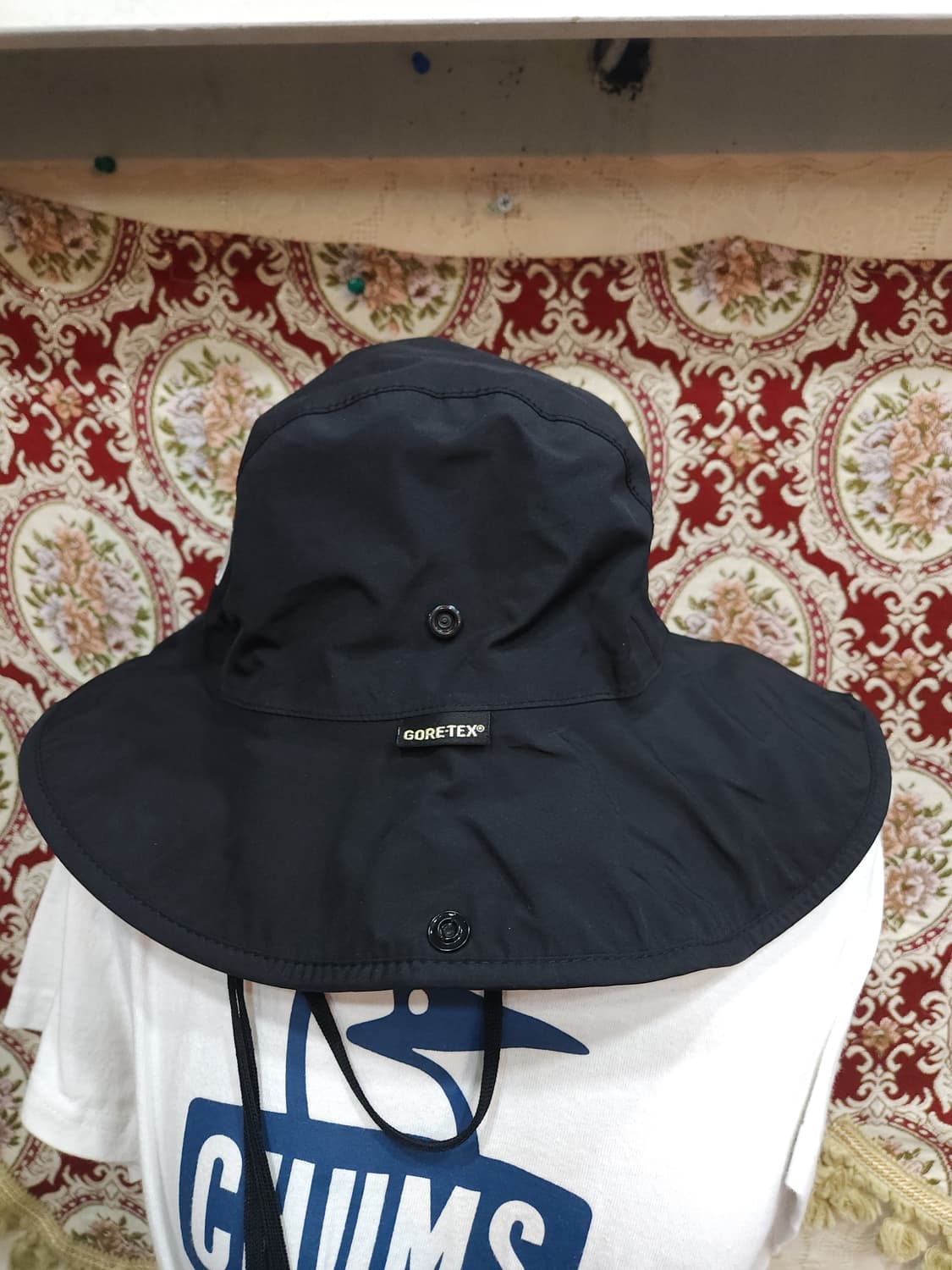 노스페이스 블랙 고어텍스 버킷햇

 상품이미지3