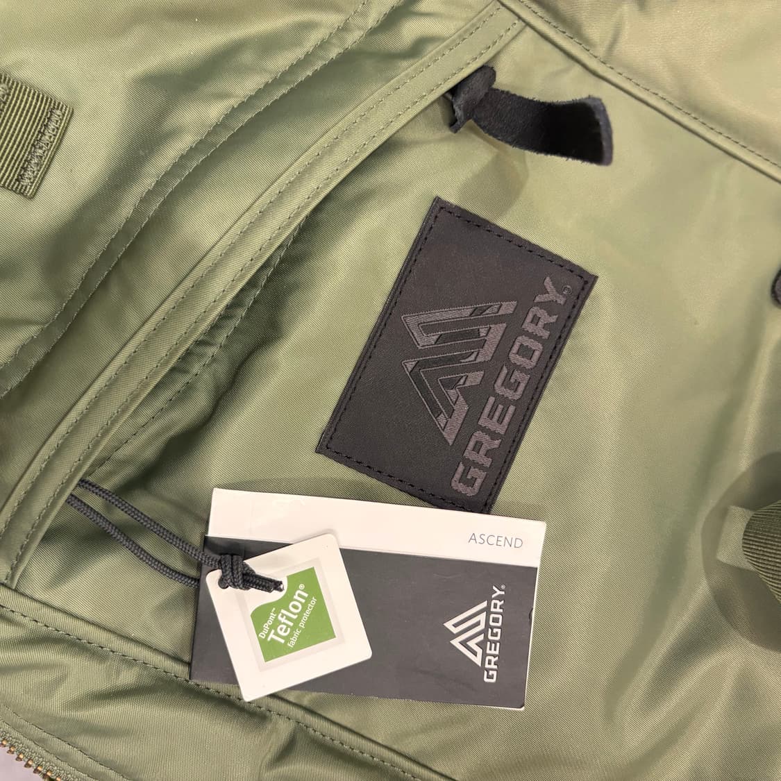 그레고리 데이팩 백팩 카키    상품이미지10