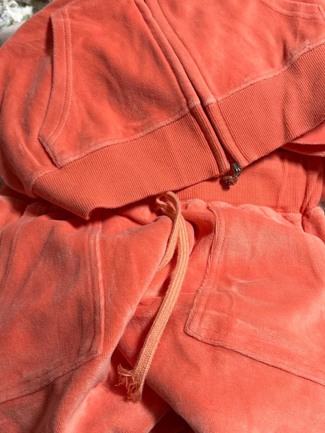 탠저 tanger 벨벳 벨루아 y2k 트레이닝세트 상품이미지3