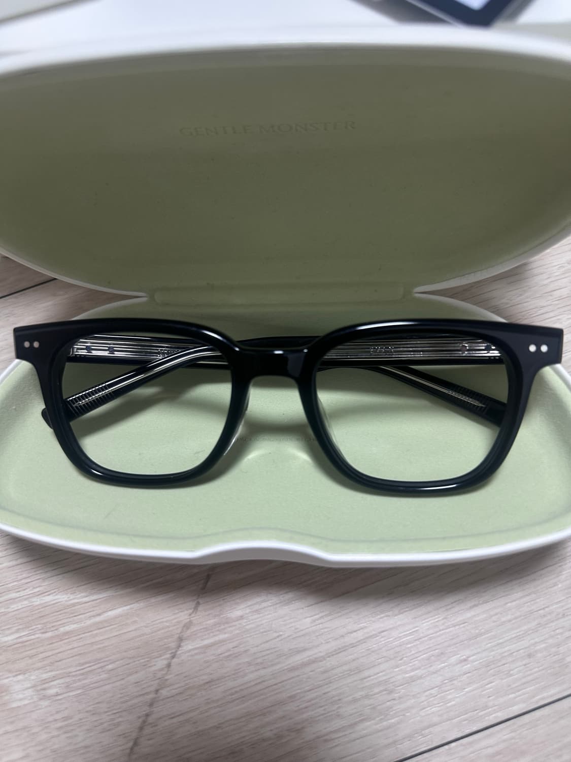 젠틀몬스터 에반 상품이미지2