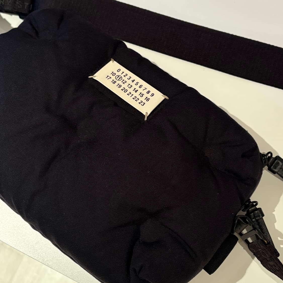 마르지엘라 글램 슬램 크로스백 상품이미지1