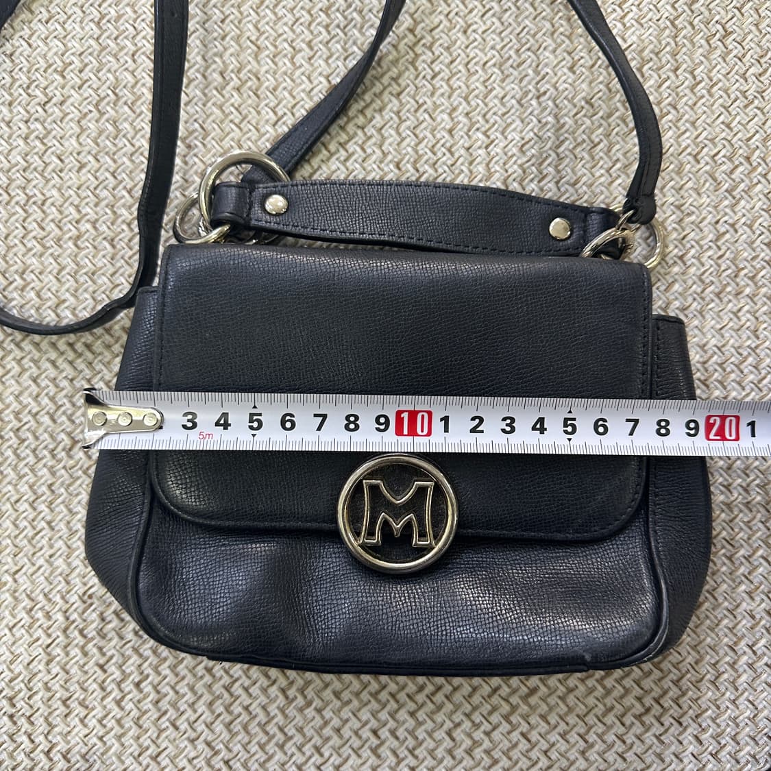 실측확인 마이클코어스 블랙 크로스백 0406D 상품이미지1