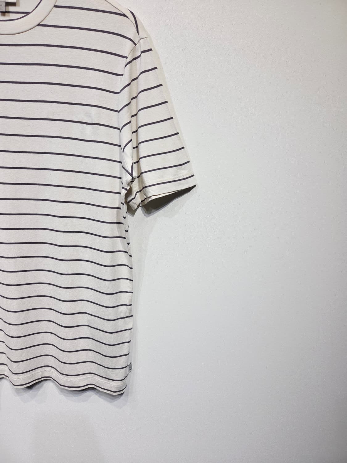 아르마니 꼴레지오니 스트라이프 반팔 티셔츠 상품이미지5