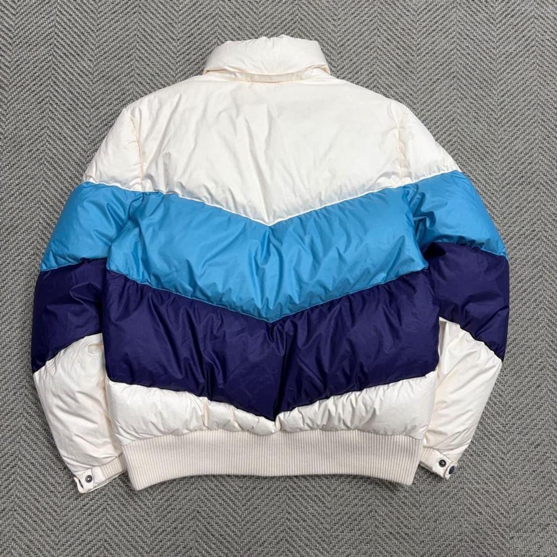 푸마 배색 덕다운 패딩 v1749 상품이미지2