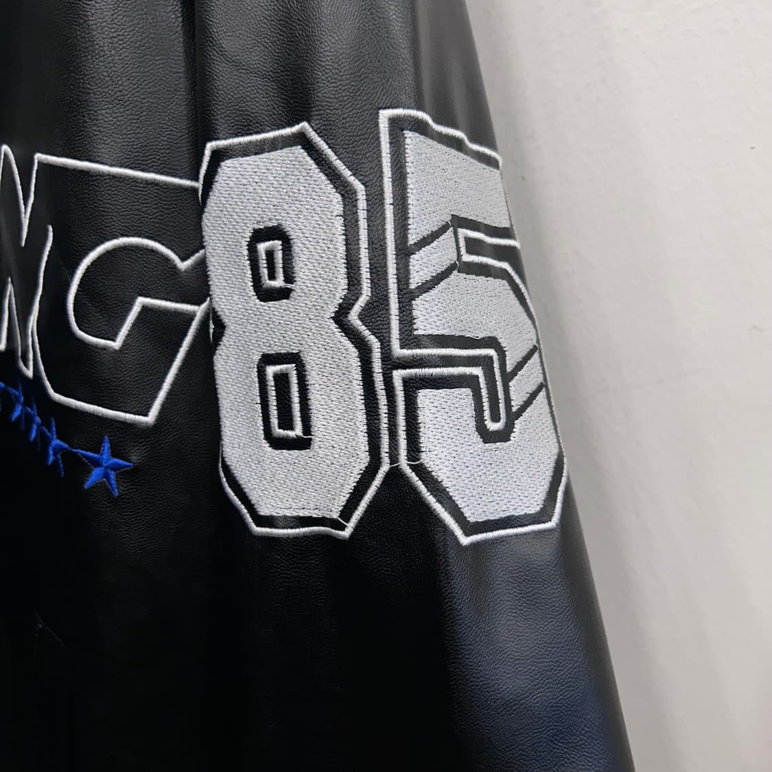 빈티지 레이싱 팀 로고 자수 레더 자켓 상품이미지3