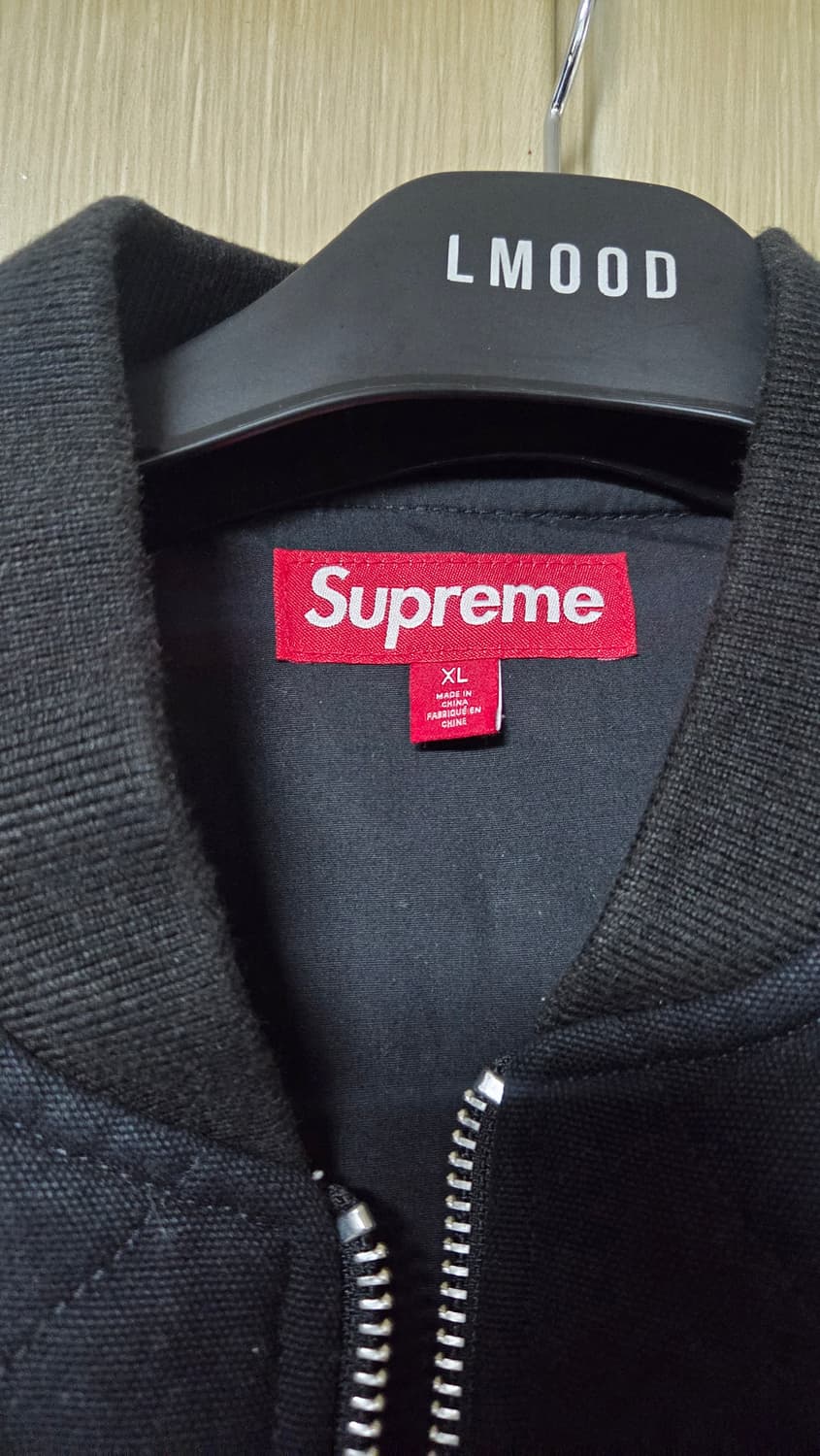 xl) 슈프림 집 오프 슬리브 퀼티드 봄버 자켓 블랙 - 25FW 상품이미지3