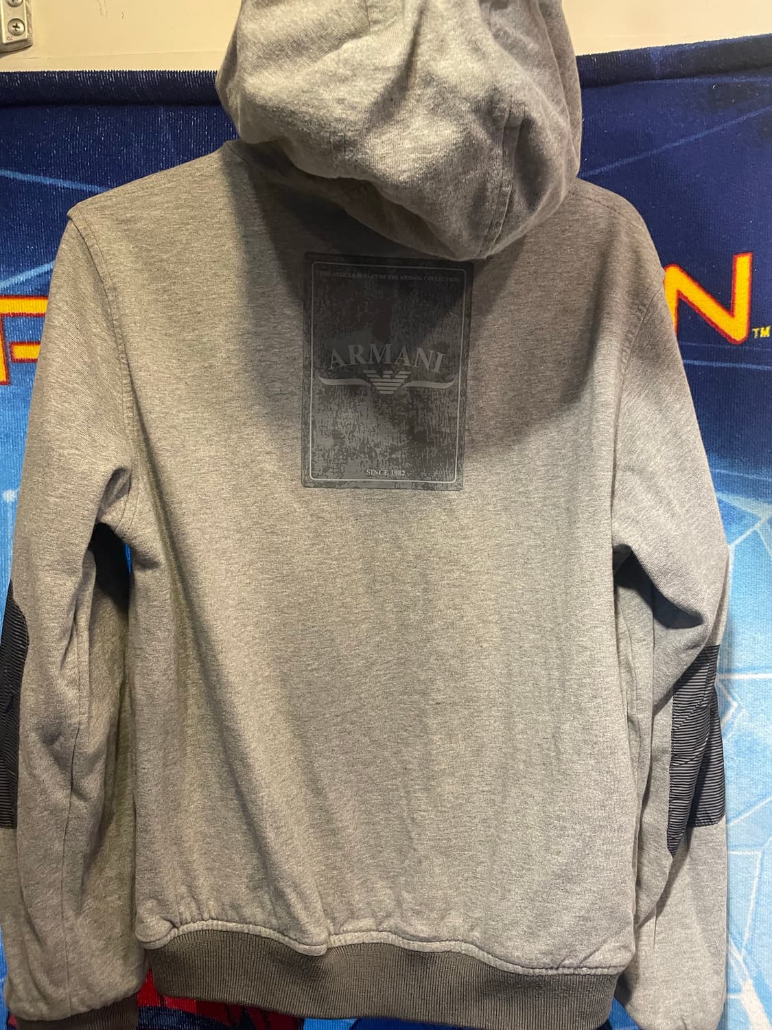 여성 아르마니 바람막이 실측50 기장53 상품이미지1