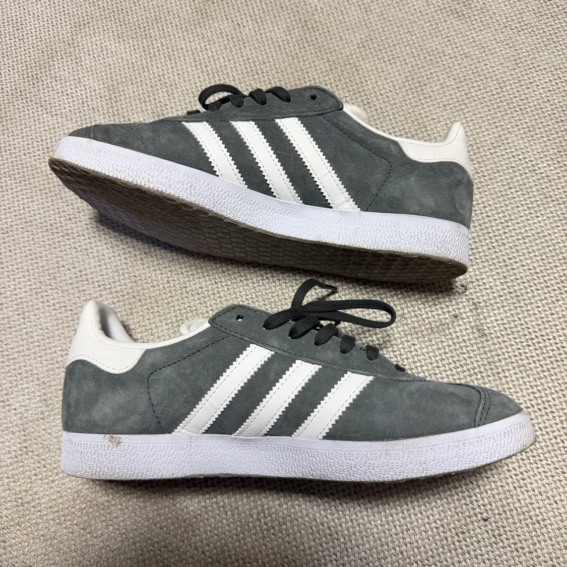 아디다스 가젤 스웨이드 그레이 스니커즈 상품이미지8