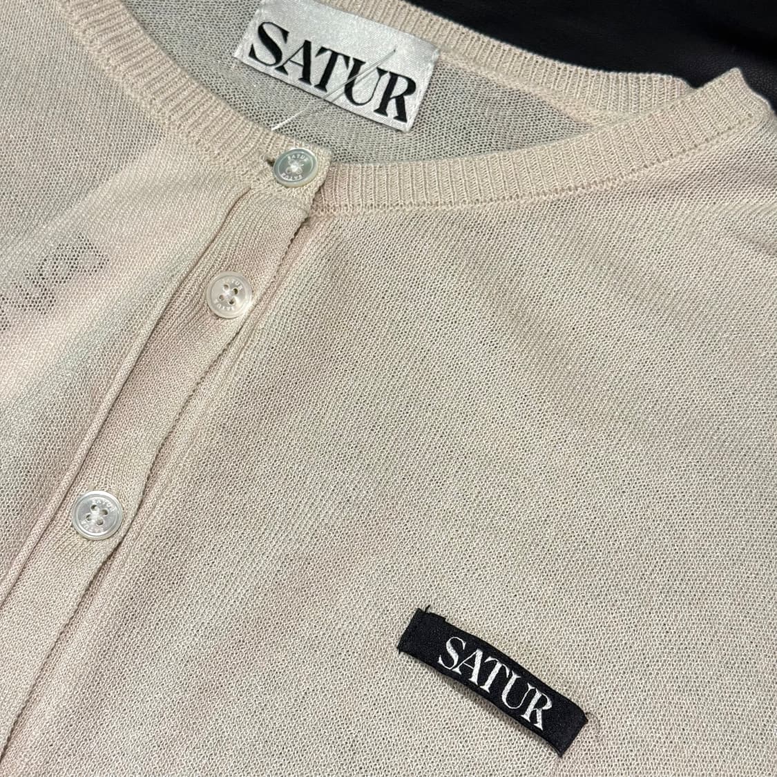 세터 삼페인 골드 펄 가디건 상품이미지4