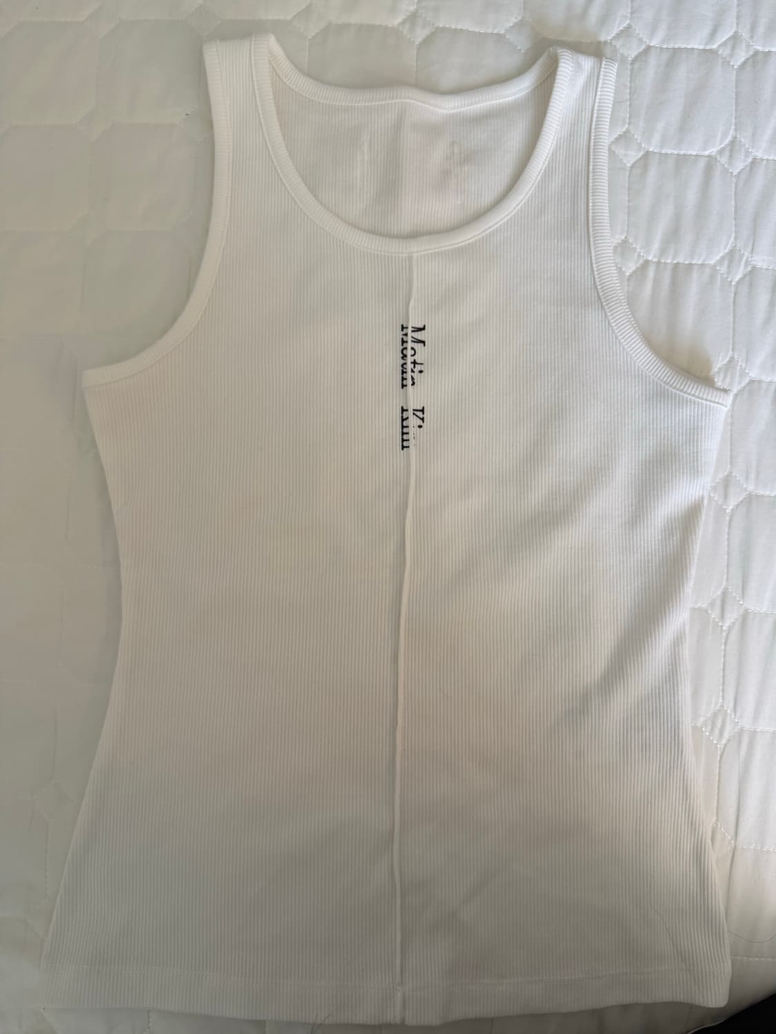 마뗑킴 나시 PINTUCK SLEEVELESS TOP IN WHITE 상품이미지1
