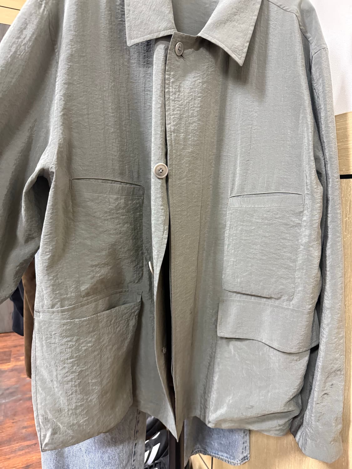[46]르메르 24ss 드라이실크 4포켓 오버셔츠자켓 애쉬그레이 상품이미지3