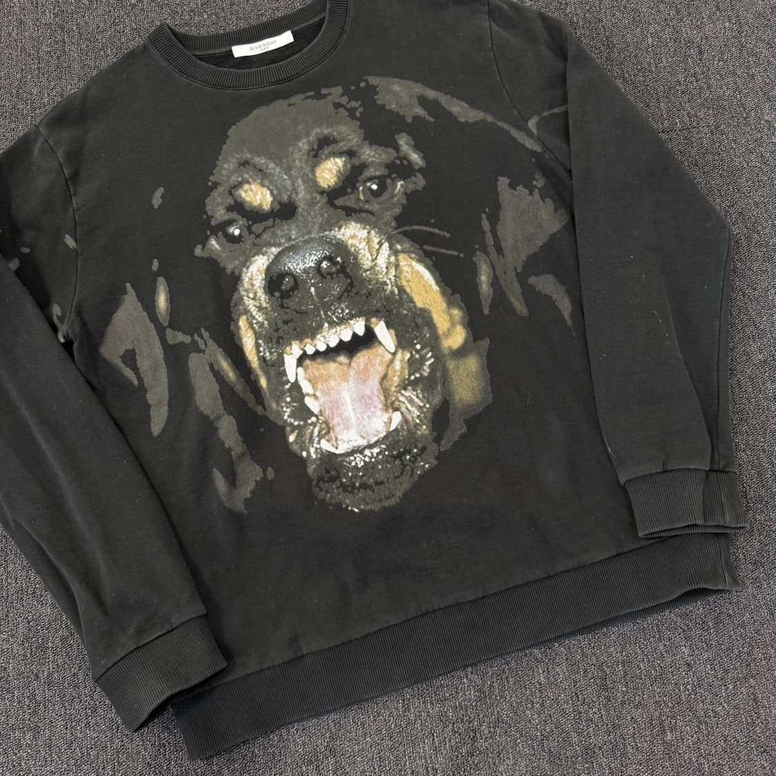 지방시 로트와일러 맨투맨 XXL 상품이미지3