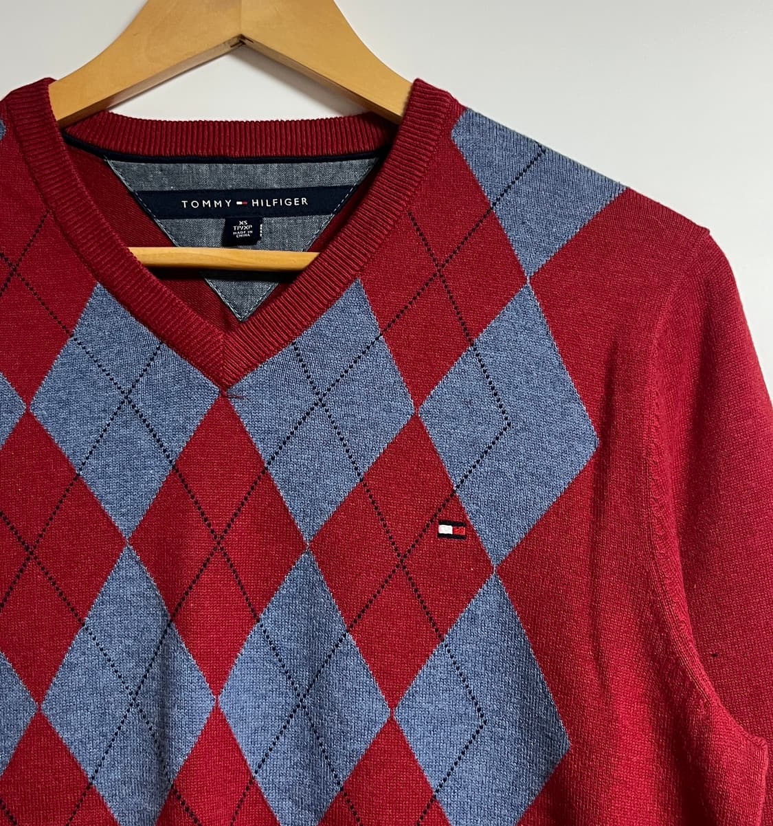 타미힐피거 브이넥 아가일 니트 스웨터 XS 상품이미지4