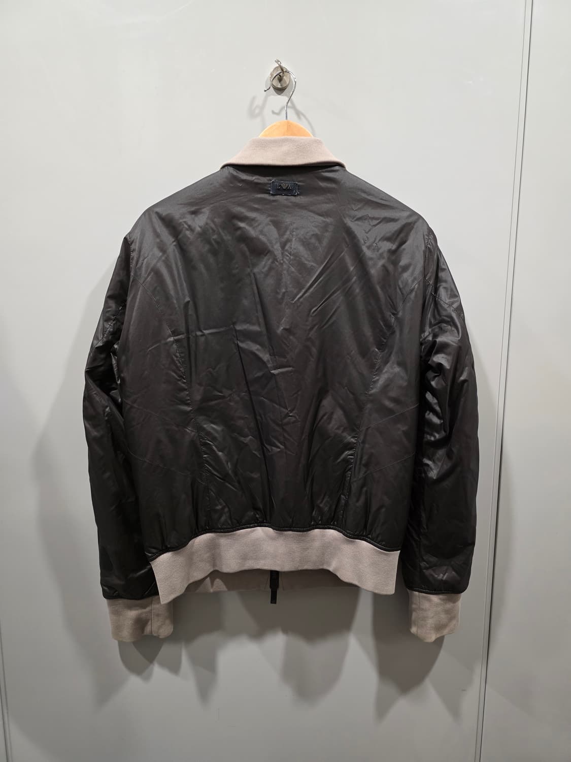 엠포리오 아르마니 배색 집업 자켓 상품이미지3