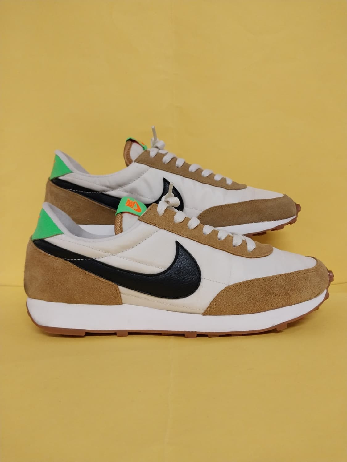 여성 나이키 데이브레이크 베형 형광 운동화 (265) 상품이미지3