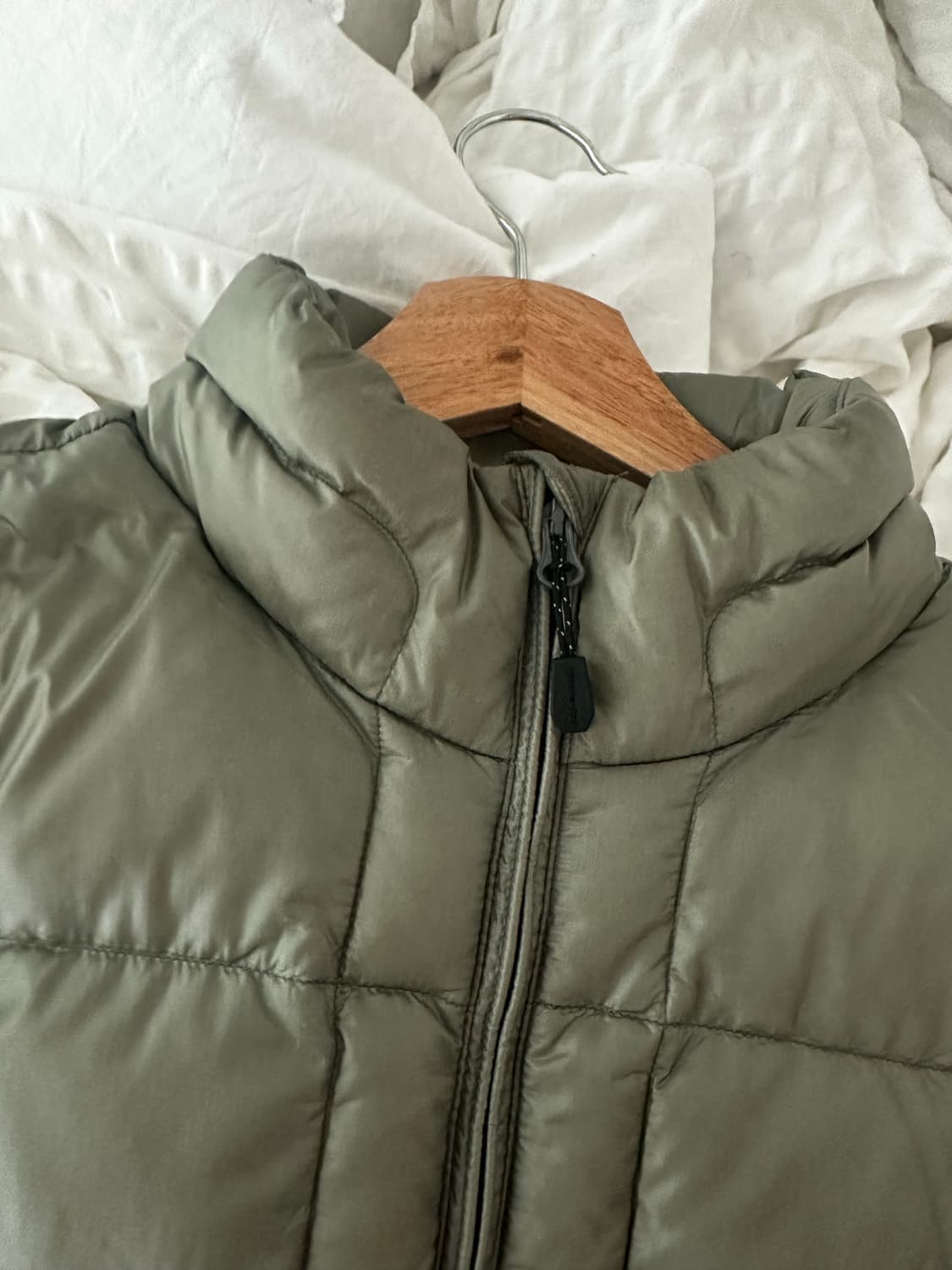 디스이즈네버뎃 퍼텍스 라이트 다운 자켓 다크 세이지 xs 상품이미지3