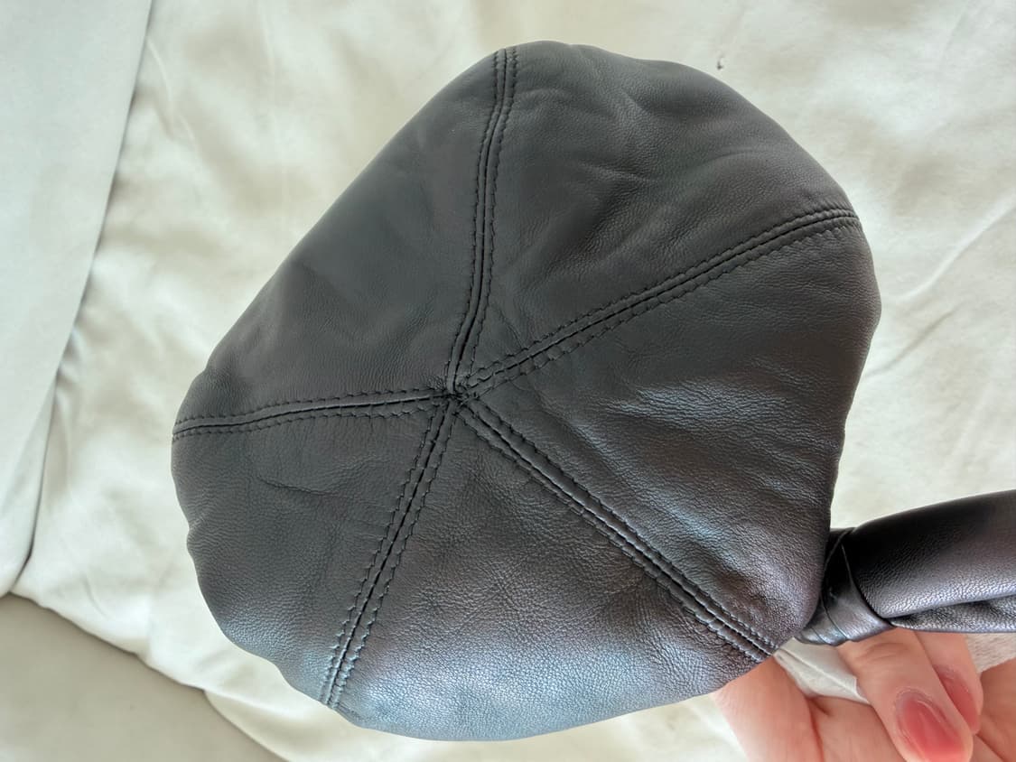 르메르 블랙 펄스 볼백 상품이미지7