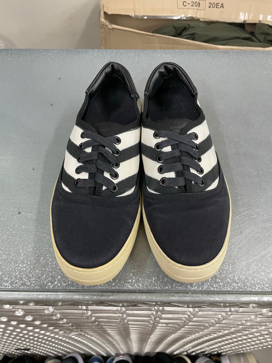 오프화이트 어센틱 블랙 스니커즈 40 상품이미지5