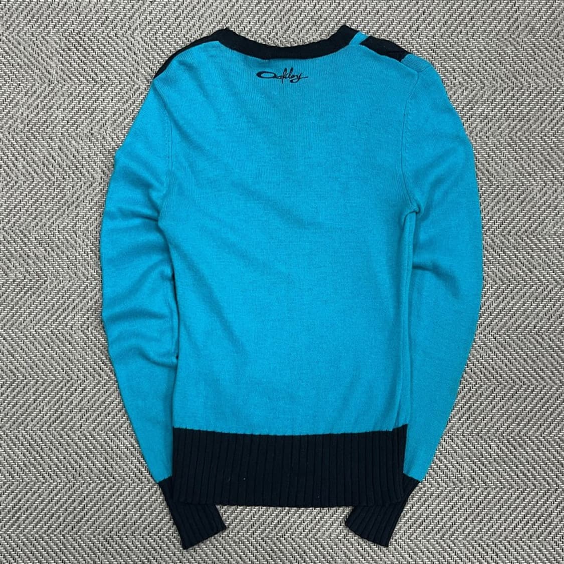 오클리 숄더 버튼 디테일 니트 v0950 상품이미지2