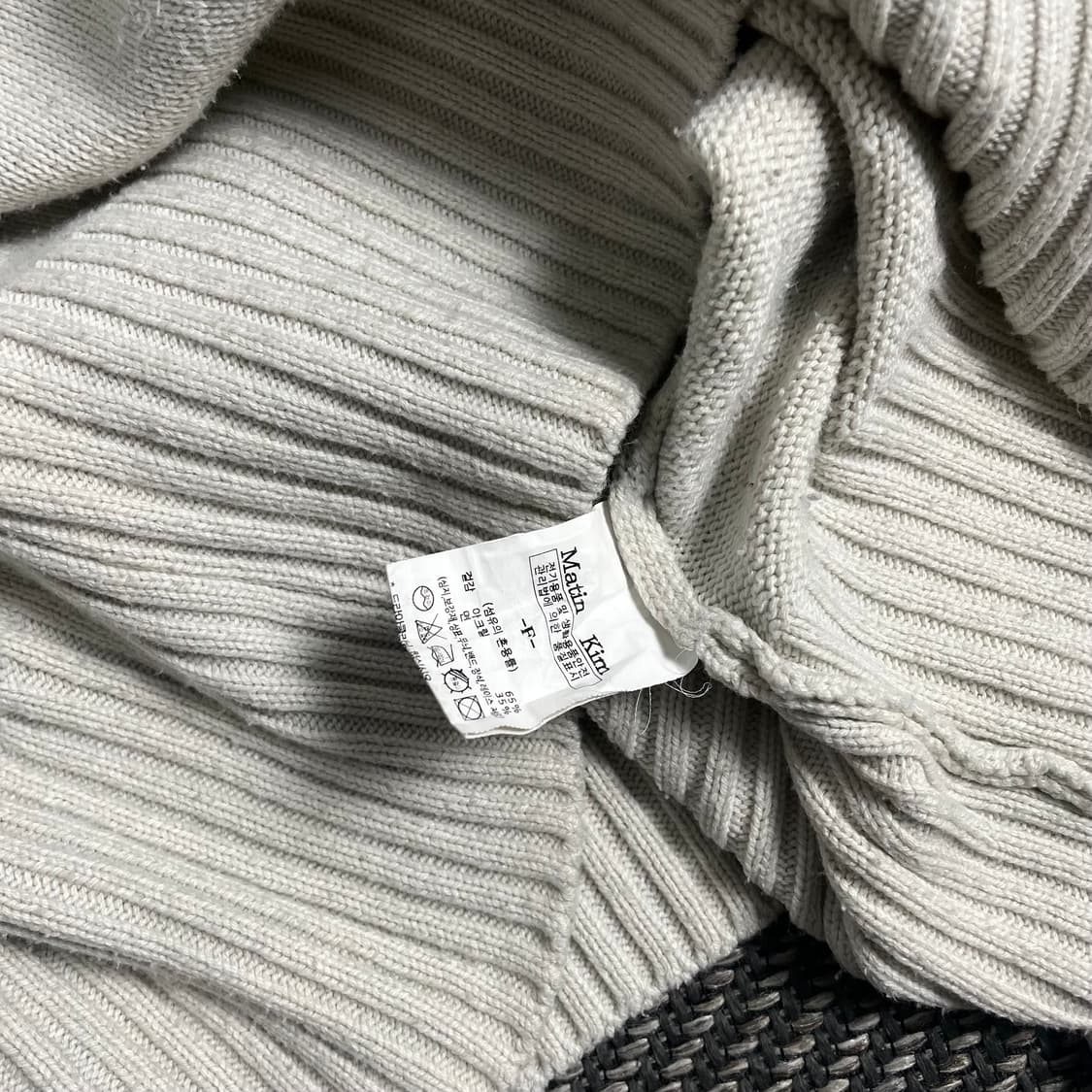 마뗑킴 빅로고 디테일 박시핏 니트o 3203 상품이미지6