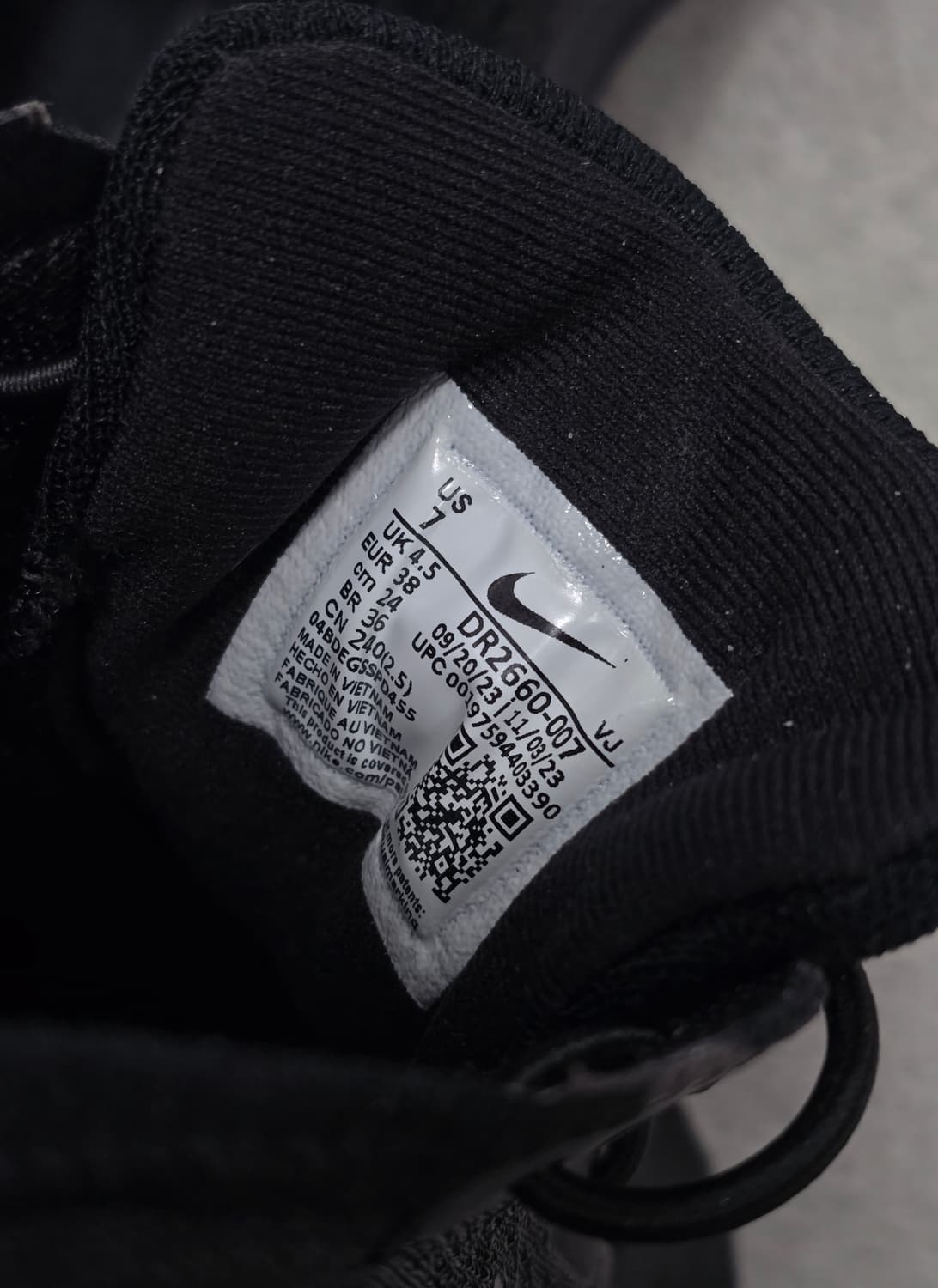 나이키 줌X 인빈서블 런 3 블랙 스니커즈 240 상품이미지8