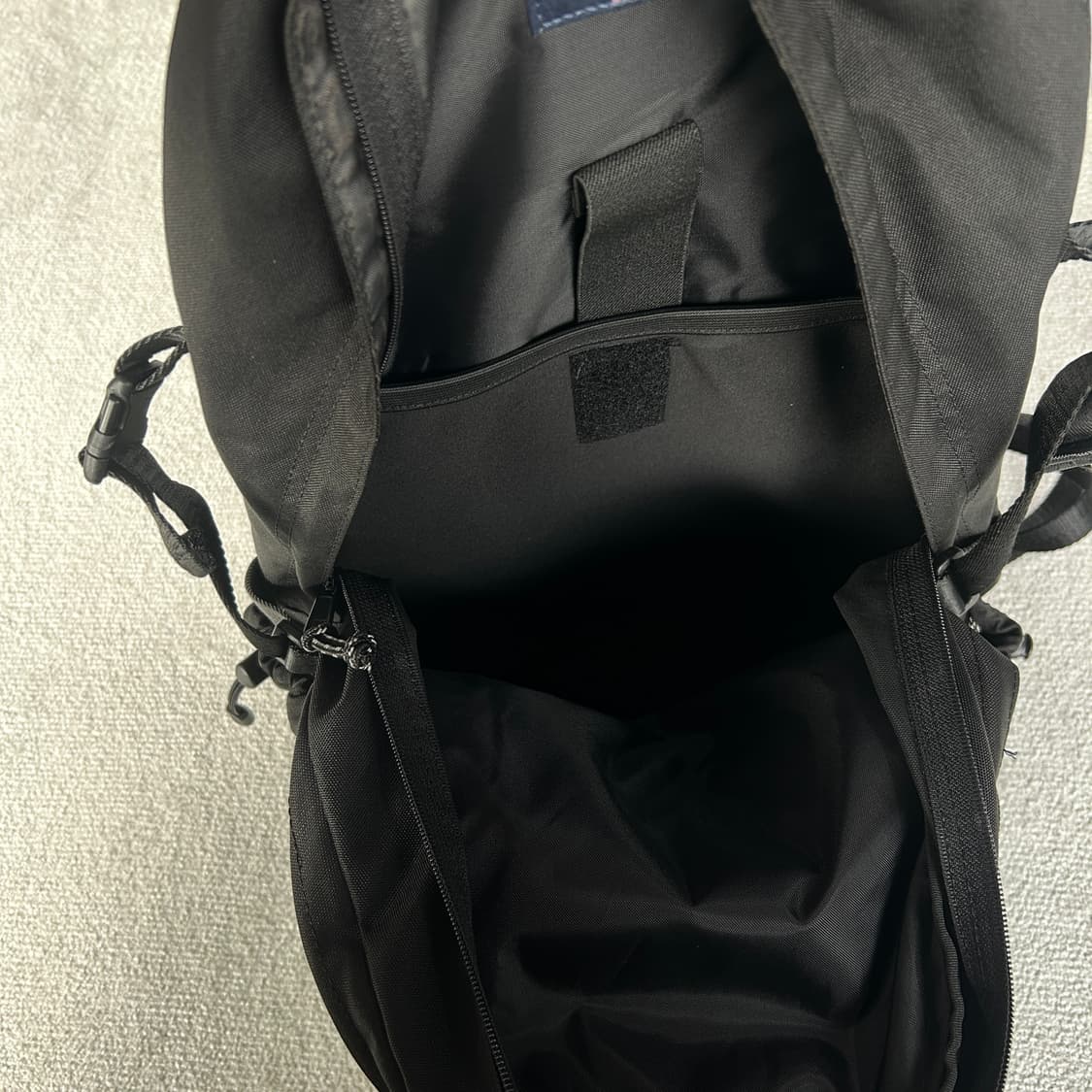 예일 YALE 블랙 백팩 상품이미지6