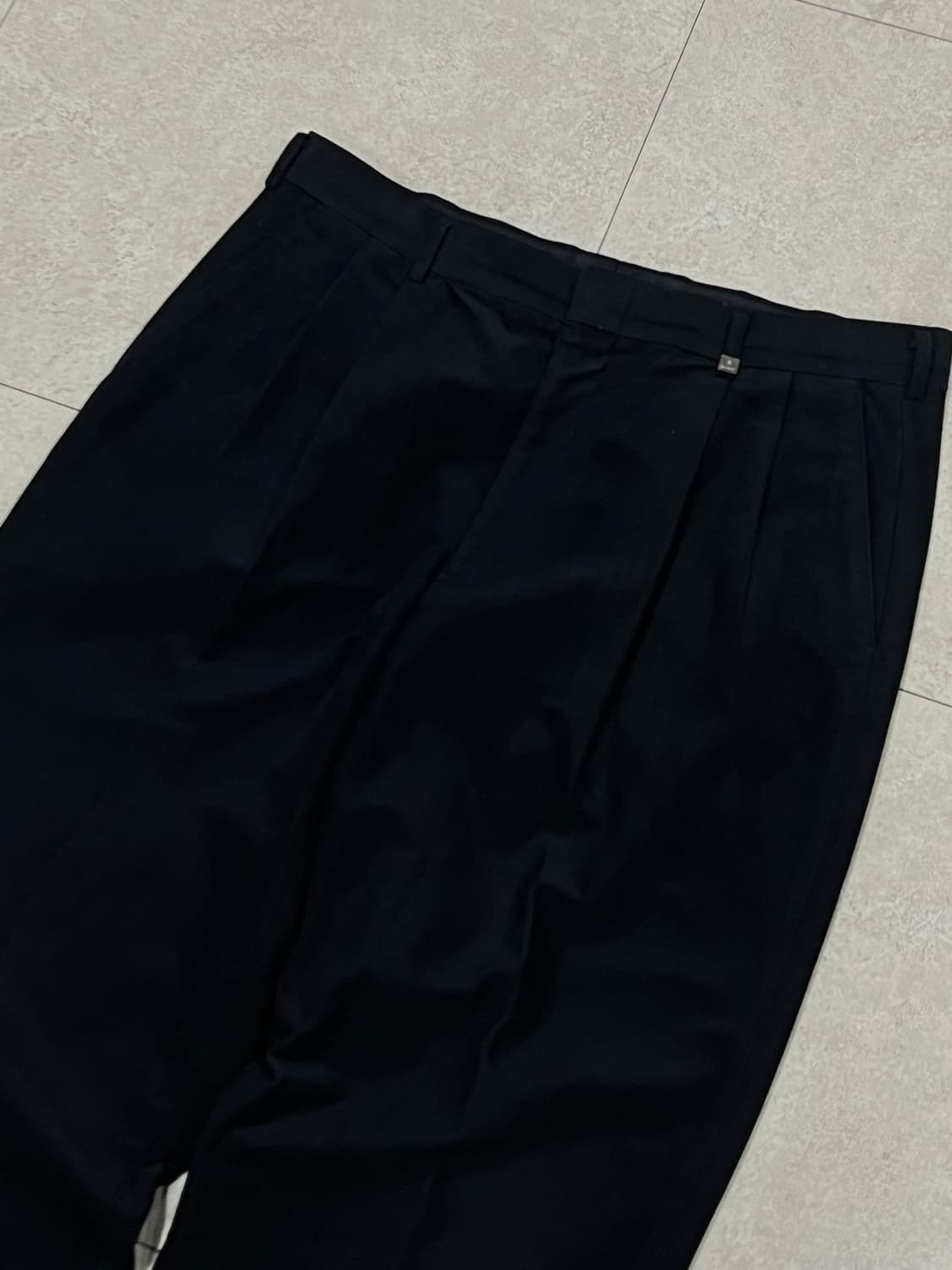 (36) 발망 빈티지 코듀로이 투턱 테이퍼드 핏 팬츠 블랙 상품이미지3