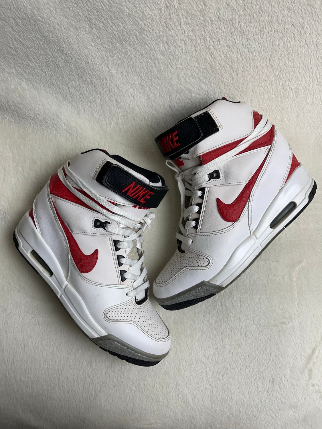 [250] 나이키 에어 레볼루션 스카이 하이 상품이미지1